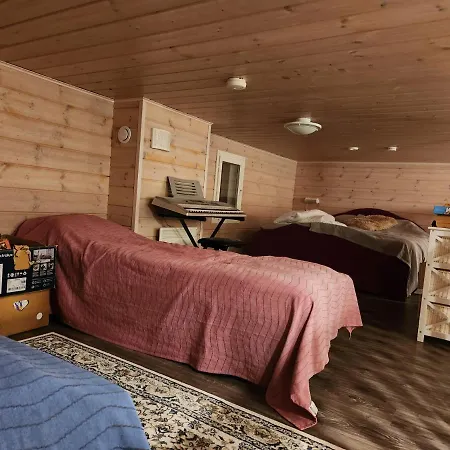 Peuhuntie As 15 Hébergement de vacances Oulu